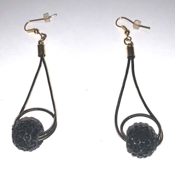 Long Dangling Black & Gold Earrings (T1) - Picture 3 of 6